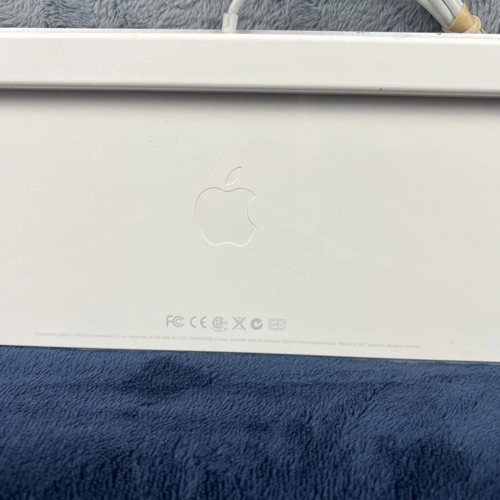 Apple OEM A1243 Aluminum USB Wired Keyboard - Numerical Keypad (For Parts Only)‎